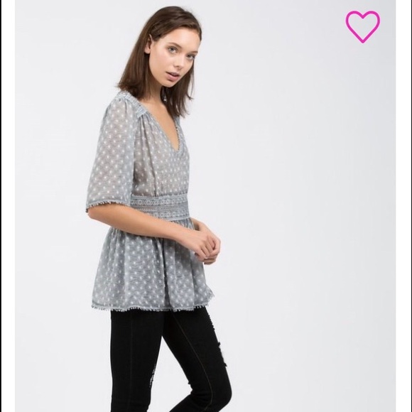 POL Tops - Half Sleeve POL Vneck Crocheted Trim Textured Top